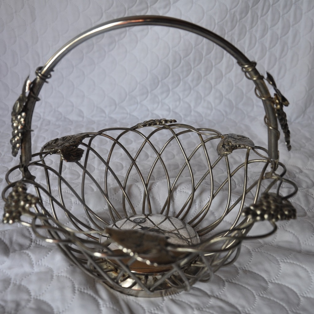 Godinger silver plated fruit basket